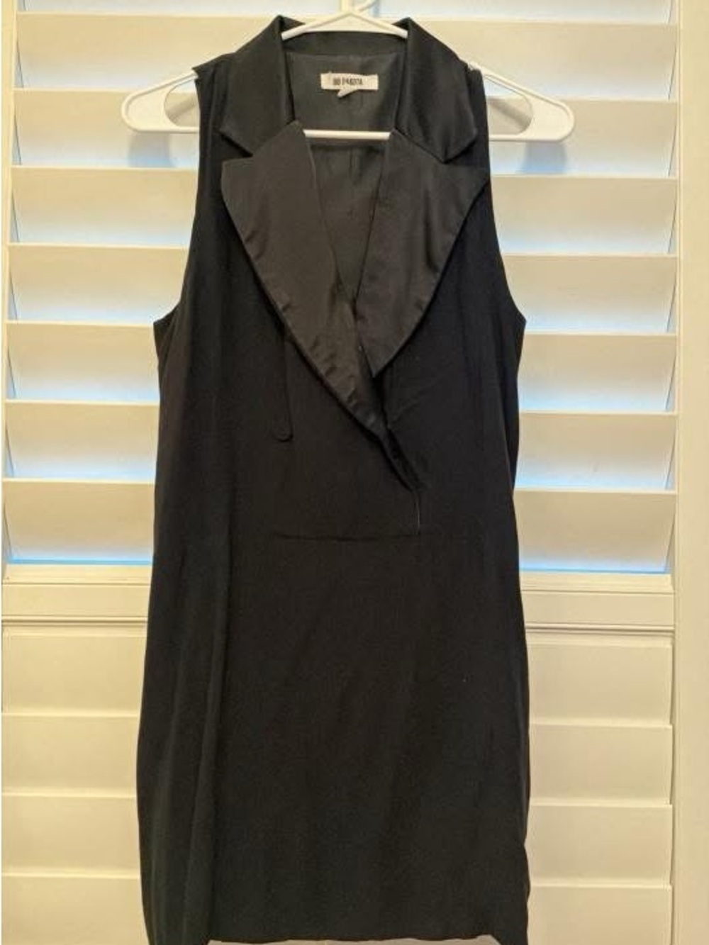 BB Dakota Black Sleeveless Tuxedo Shift Dress